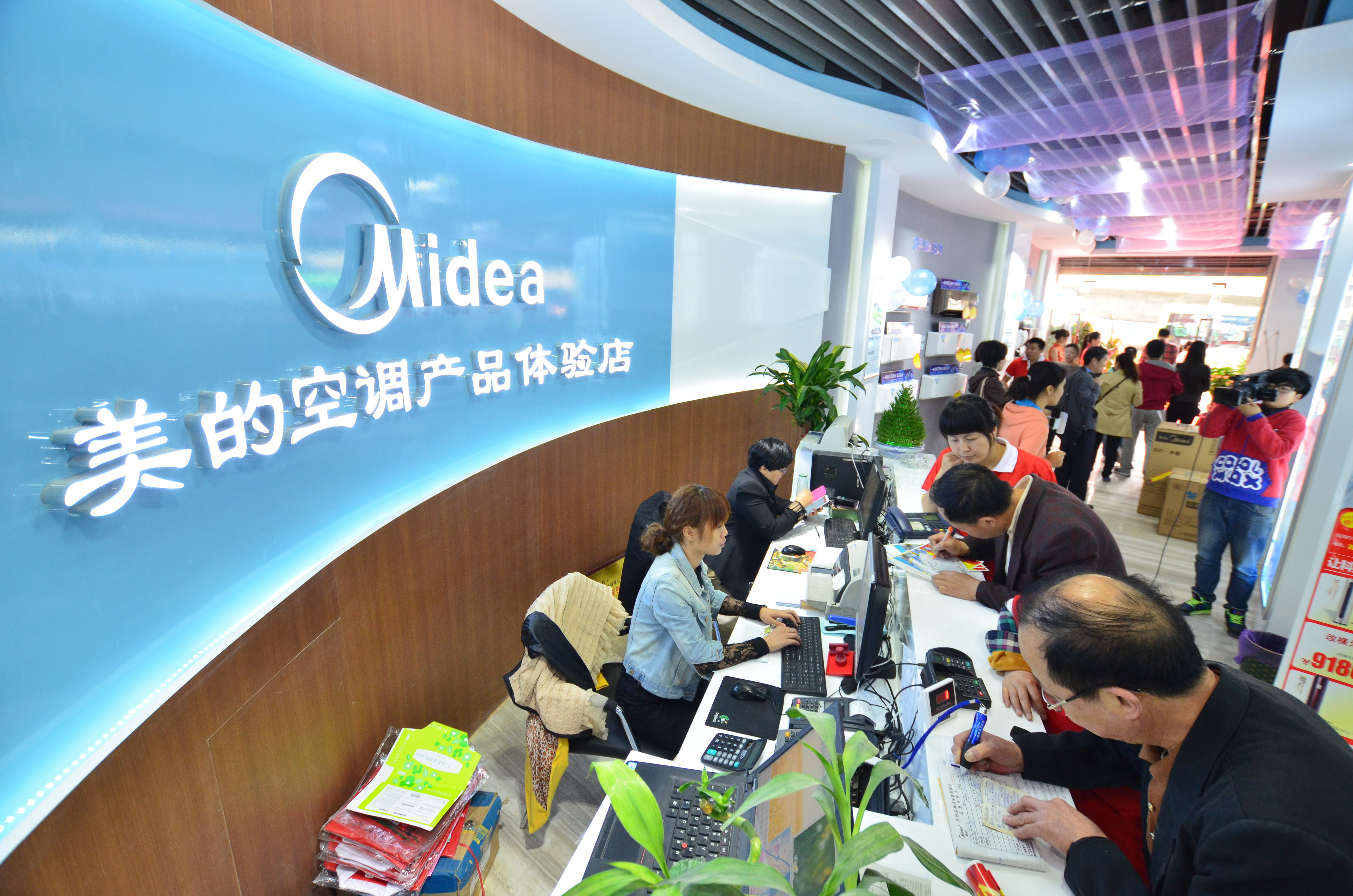 ���Ŀ��{(di��o)���۽����M��ʹ�Ãrֵ���Գ־�Ʒ��(zh��n)�Բ��ӓu